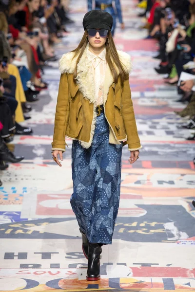 Look 38